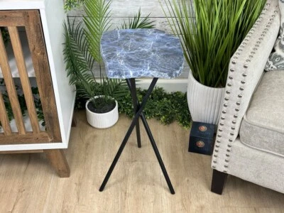 Mesa auxiliar brasileña natural de ágata con borde vivo muebles de dormitorio hechos a mano Foto 1 de 4