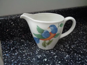 JARRA DE LECHE DE PÁJARO WEDGWOOD PASSION - Imagen 1 de 1