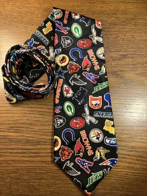 Corbata de seda con logotipos de equipos de la NFL - propiedad de jugador retirado de Green Bay Packers Foto 1 de 4