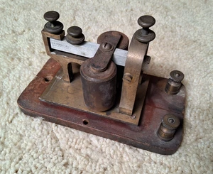 Antique - J. H. Bunnell & Co. Telegraph Sounder - Picture 1 of 9