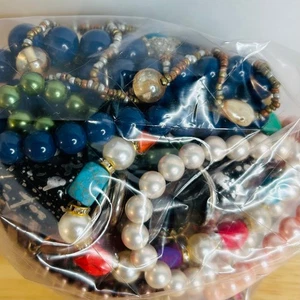 Beads Craft Lot Beaded Jewelry Scrap Upcycle Repurpose Harvest Lot - Picture 1 of 3