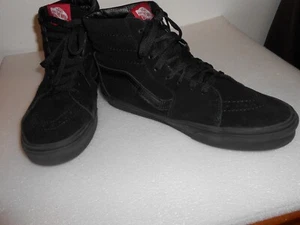 Nen's High Top Athletic Shoe Preowned, Size 9 - Picture 1 of 5