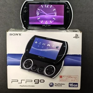 PSP go PSP-N1000 Black with memory stick 8GB #8 - Picture 1 of 13
