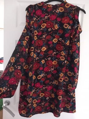 b1080 ladies dress size 18 cold shoulder black multicoloured polyester good cond - Image 1 of 4