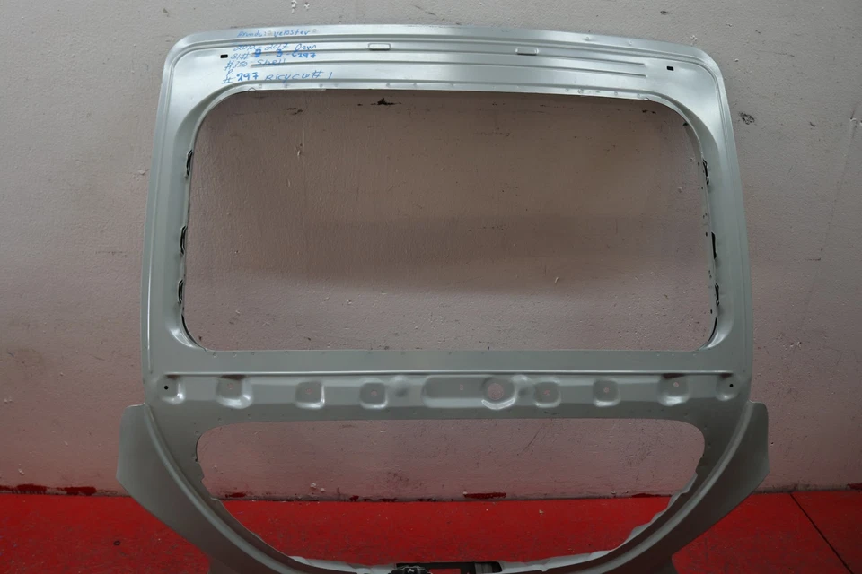 2012 2017 HYUNDAI VELOSTER REAR LIFTGATE SHELL OEM - Image 1 of 4