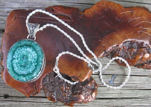 Solar Quartz Light Green Aqua Colors Vtg Style Pendant 2.2" Free 18"Silver Chain - Picture 1 of 4