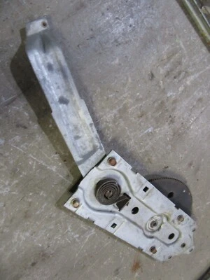 Cadillac Deville 1966 convertible cuarto trasero regulador de ventana Power Pr Foto 1 de 2