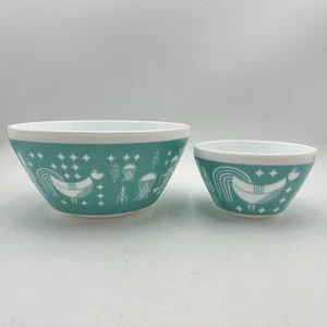 Pyrex Vintage Charm RISE N’ SHINE 2 Set Ciotole Nidificazione Bianco Turchese - LEGGI - Foto 1 di 5