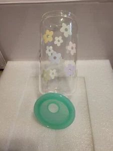 glass cup with lid and straw - Picture 1 of 1