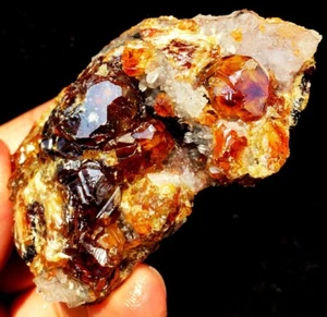 115 g Nuevo Encontrar Fantástico Crudo Natural Raro Granate Cristal Muestras ip0135 - Imagen 1 de 12
