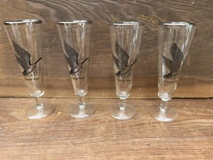 Juego de vasos de cerveza Mancave barra de 4 patas ganso de Canadá borde plateado - Imagen 1 de 9