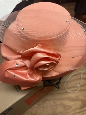 Vestido Lisa Rene CORAL Iglesia Sombrero Estilo H9348 Secuencia Cuentas Arco con Caja Foto 1 de 4