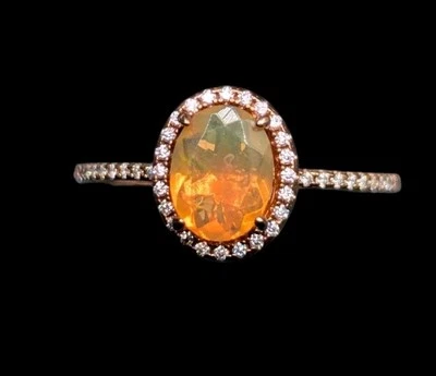 Anillo de plata de ley 925 enchapado en oro rosa ópalo etíope con halo de diamantes talla 9 Foto 1 de 4