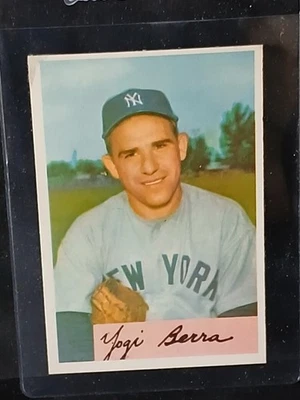Bowman Yogi Berra 1954 #161 (paquete fresco) abierto esta semana - mancha de goma superior izquierda. Foto 1 de 4