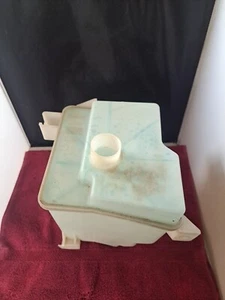 95 96-03 Maxima Windshield Washer Fluid Reservoir Pump Oem Infiniti I30 I 30 OEM - Picture 1 of 5