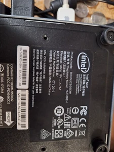 Computadora de escritorio Intel NUC NUC8i5BEH1 - Intel i5 - 8ª generación - 8 GB RAM - 256 SSD, Win-11 Pro - Imagen 1 de 2