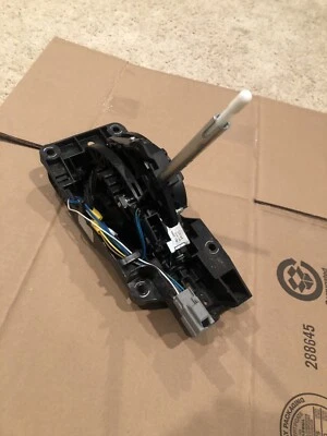 2013 - 2019 LINCOLN MKT Automatic Transmission Shift Shifter Assembly - Image 1 of 4