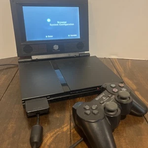 Sony Playstation 2 PS2 Slim mit Pelikan 7" LCD Bildschirm mit Zubehör getestet - Bild 1 von 7
