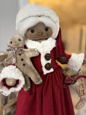 Muñeca primitiva hecha a mano de Navidad de pie Sra. Santa Claus arte popular Foto 1 de 4
