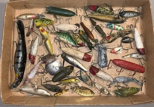Large Lot 35+ Vintage Estate Fishing Lures Wood Metal Plastic Heddon Unmarked - Picture 1 of 11