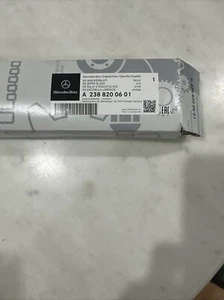 Mercedes Benz E class coupe magic wipe. wiper blades.  238-820-06-01 - Bild 1 von 3