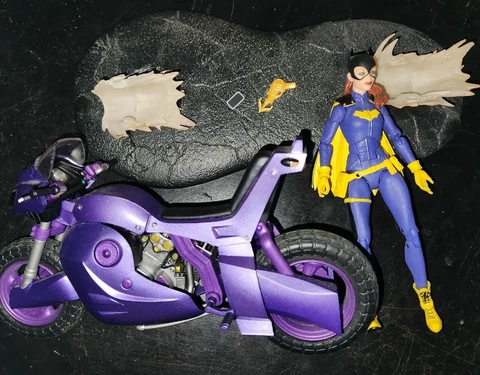 DC Comics ICONS BATGIRL Burnside Action Figure W/Bike DC Collectibles Incomplete Cover