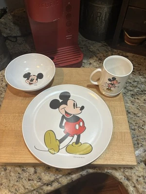 Juego de bocadillos de TV de melamina vintage Mickey Mouse plato tazón taza nuevo Foto 1 de 4
