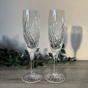 Par de flautas de cristal de champán de Edimburgo firmadas 21,7 cm - Imagen 1 de 8