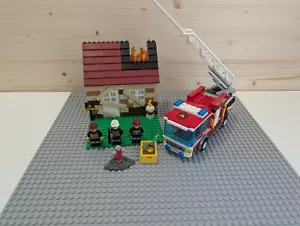 Lego City (60002) Fire Truck + Custom Built Fire Building (see pic & details) - Picture 1 of 8