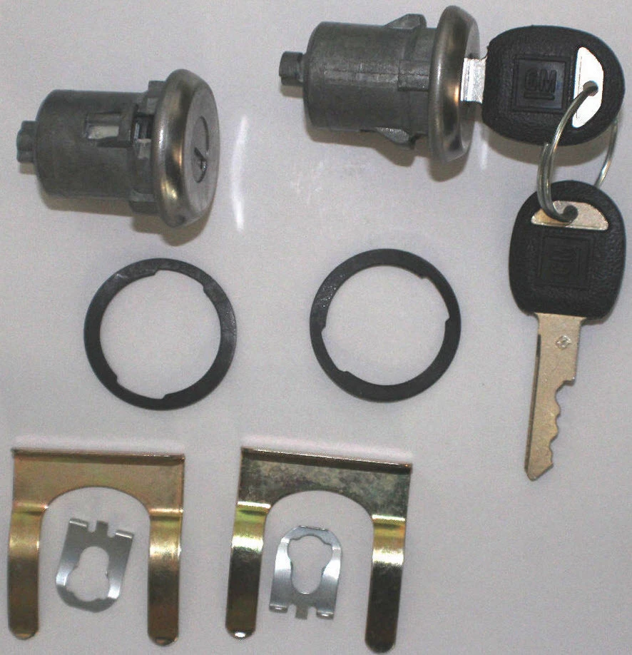 NEW PAIR OLDSMOBILE OEM DOOR LOCK KEYED CYLINDER W/2 OEM GM LOGO KEYS TO MATCH - Image 1 of 1