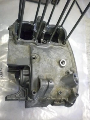 YAMAHA XS650 XS2 TX650 CÁRTER TARDÍO TEMPRANO 06-15100-03-00 Foto 1 de 4