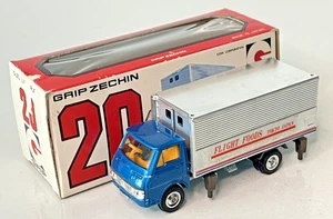 Grip Zechin #20 Isuzu Lift Truck - Picture 1 of 5