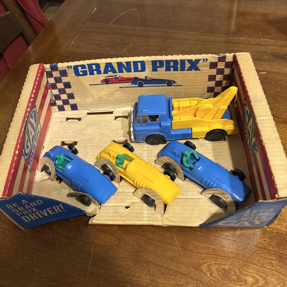 Vintage GAY TOYS - Juego Grand Prix Nº 788 con caja original coches y grúa Foto 1 de 4