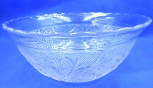 Vintage Anchor Hocking Clear Sandwich Glass Floral Serving Bowl Scalloped Rim - Picture 1 of 6
