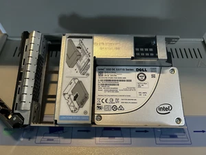 Dell 7C7FK 400GB MLC SATA SSD 2.5" 6Gbps WI Solid State Drive | SSDSC2BA400G4R - Picture 1 of 2