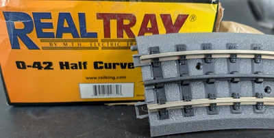 MTH Realtrax 0-42  1/2 Curve Track Section New Old Stock - Image 1 of 4