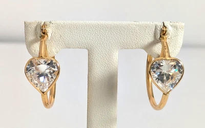 Pendientes de oro 14K con corazón de circonita cúbica Foto 1 de 4