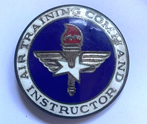 USAF Air Training Command MASTER Instructor Brass & Enamel Metal Pin Badge (G5) - Picture 1 of 3