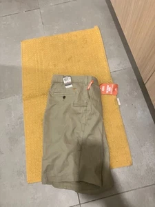 Dockers  Pacific  light  tan beige   khaki   shorts  men's sz 42 waist  NWT NEW - Picture 1 of 2