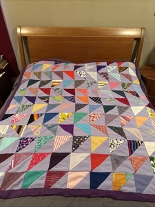 Trapunta patchwork vintage anni 60-70 con bordo viola 60’ lunga 56’ larga L@@K - Foto 1 di 6