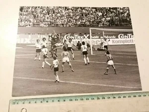 GERMANY - YUGOSLAVIA 2:0, WORLD CUP 1974, ACTION, PHOTO - Picture 1 of 2