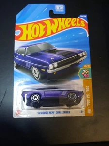 2025 Hot Wheels #164 70 Dodge Hemi Challenger Purple - Picture 1 of 2