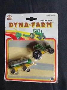 1993 Dyna Farm Die Cast Metal  1:64 Scale Tractor - Picture 1 of 2