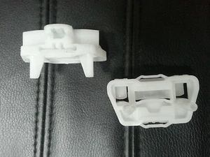 Pontiac Aztek Buick Rendezvous 01 06 window regulator clips left and right same - Picture 1 of 3