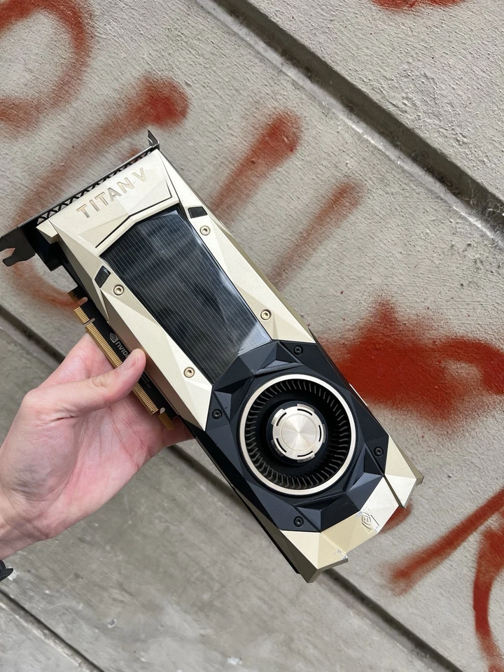 NVIDIA Titan V 12GB HBM2 Professional Volta CUDA Graphics Card GPU - Immagine 1 di 4