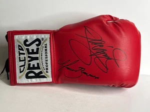 Manny Pacquiao & Marco Antonio Barrera Signed Cleto Reyes Glove JSA CH33728 - Picture 1 of 2