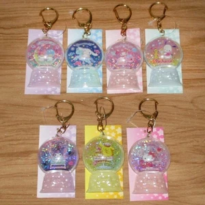 Llavero estilo globo de nieve My Melody Kuromi Pochacco Pompompurin Cinnamoroll - Imagen 1 de 6