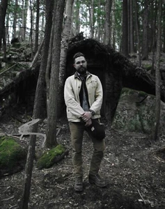 Robert Eggers Signed The Witch 10x8 Photo - Picture 1 of 1
