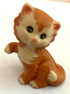 Vintage Mattel 1991 Courtney Pet Pals Kitty Figurine Raised Paw Toy Malaysia - Picture 1 of 2