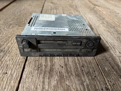 VW Golf 4 Autoradio Radio Kassetten 1J0035153 - ohne Code - Bild 1 von 3